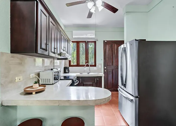 Lsi1 Cozy 2 Bdrm And Steps To