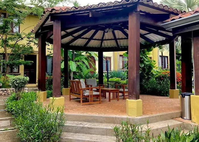 Lsi1 Cozy 2 Bdrm And Steps To * Tamarindo