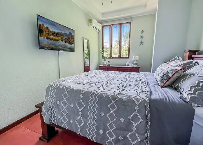 Lsi1 Cozy 2 Bdrm And Steps To